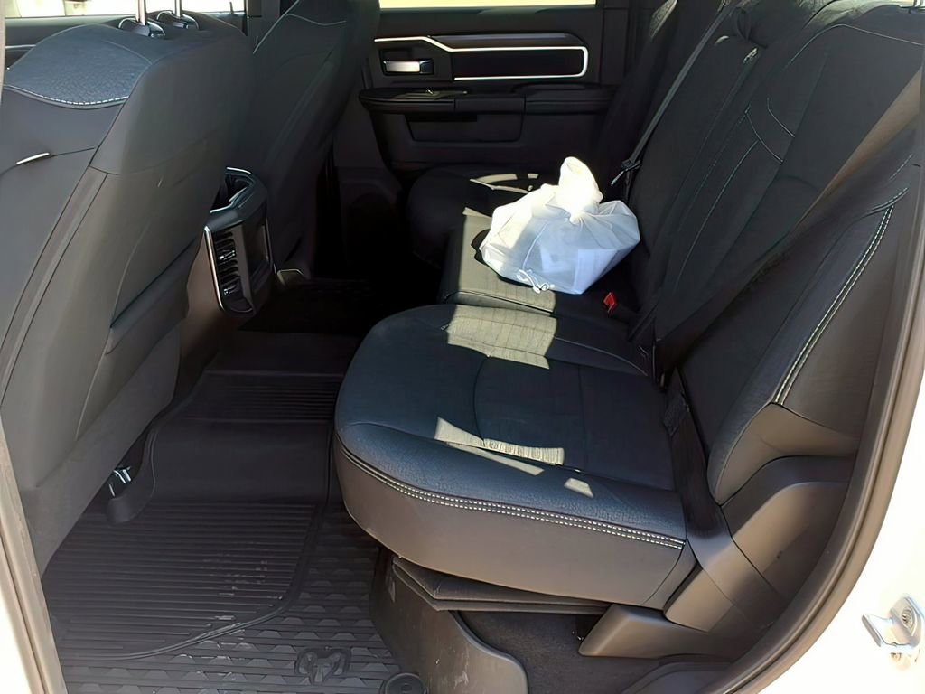 New 2026 RAM 2500 Big Horn AWD/4WD image 17