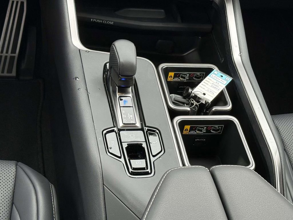 Used 2026 Lexus TX 500h AWD w/ Technology Package image 21
