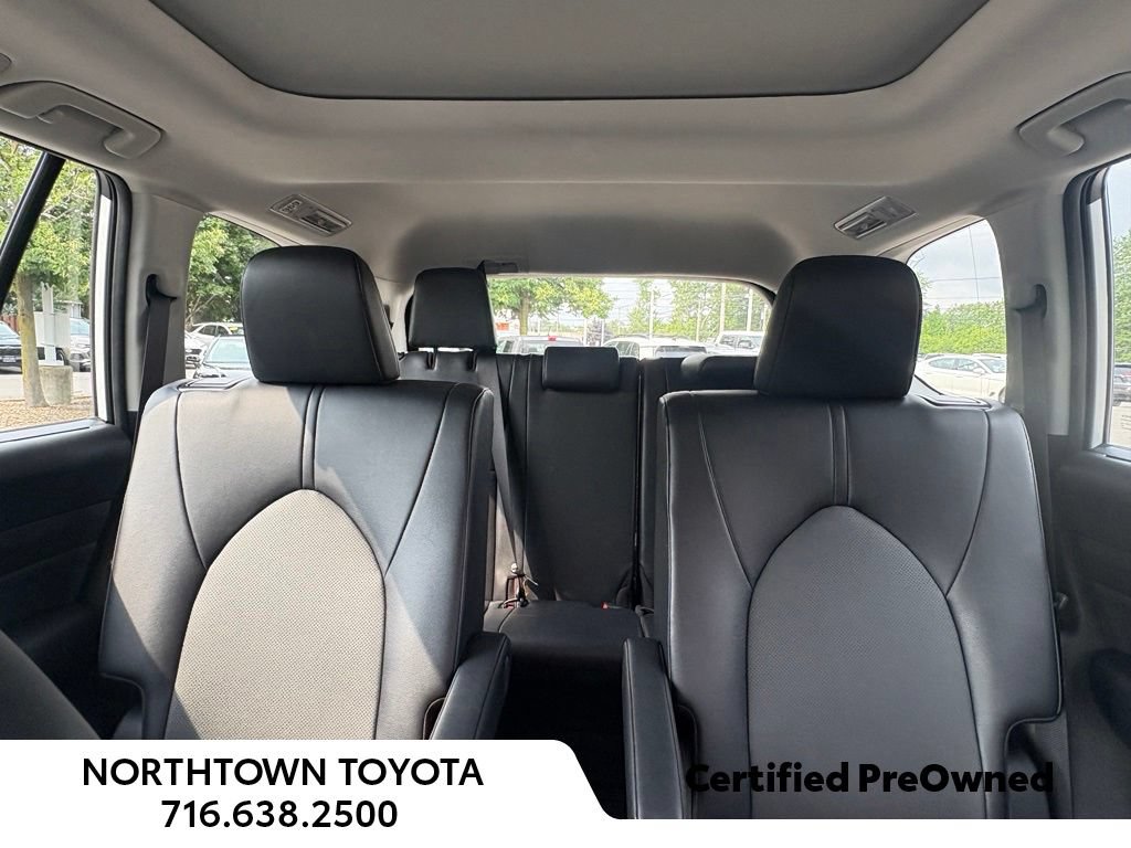 Used 2025 Toyota Grand Highlander AWD image 19