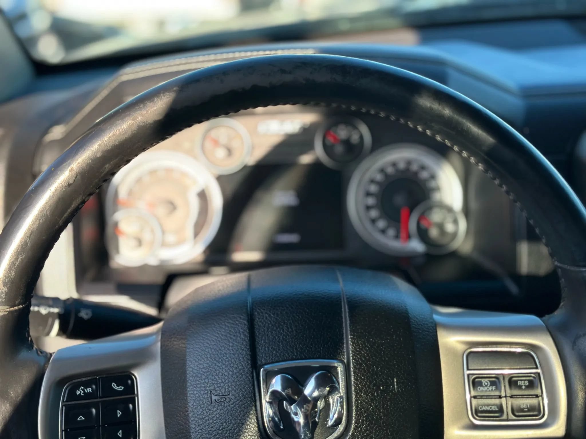 Used 2013 RAM 3500 Laramie AWD/4WD image 15