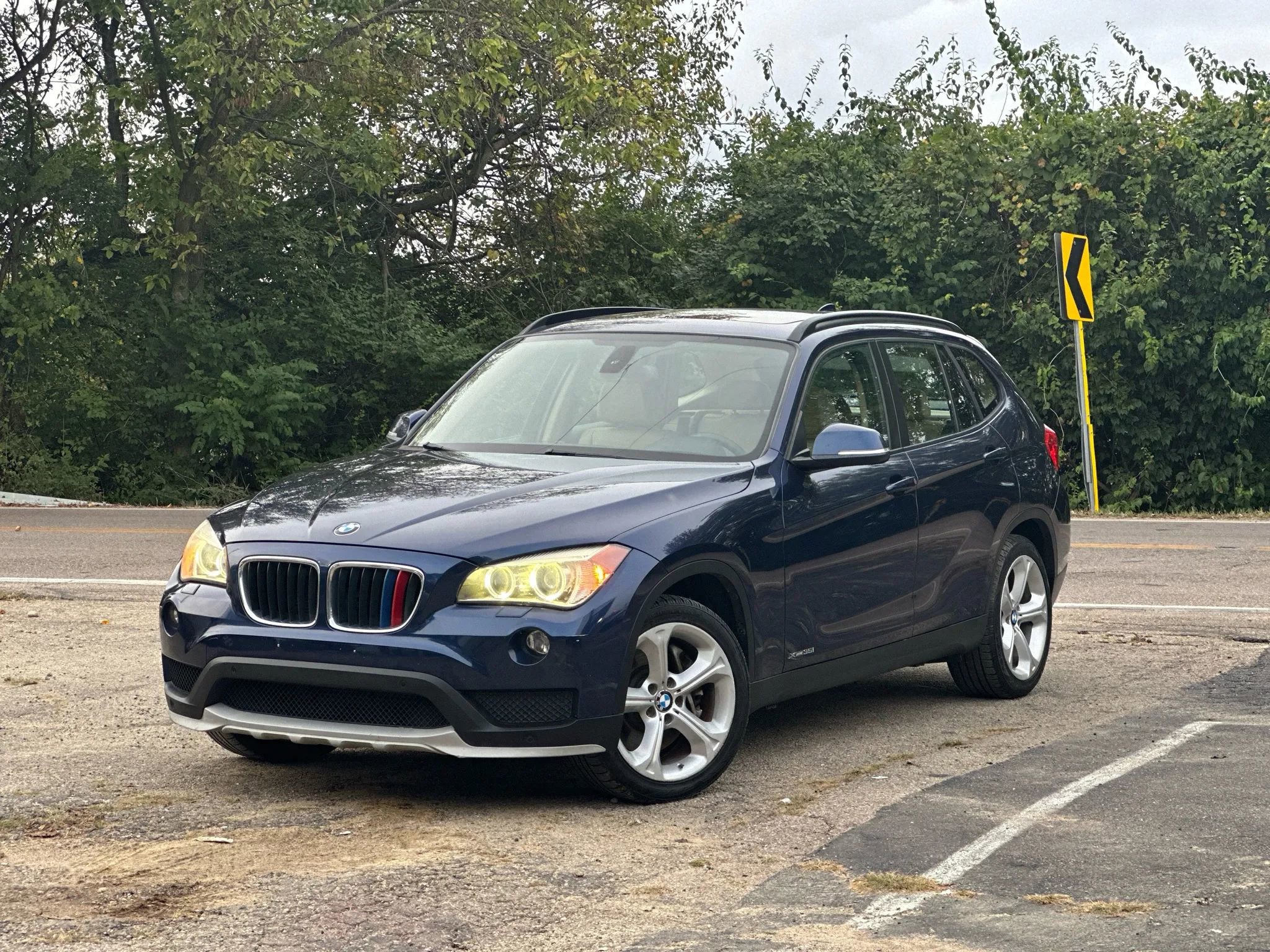 Used 2015 BMW X1 xDrive35i image 1