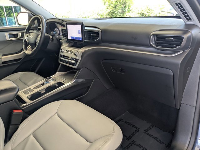 Used 2021 Ford Explorer XLT w/ Equipment Group 202A RWD image 19