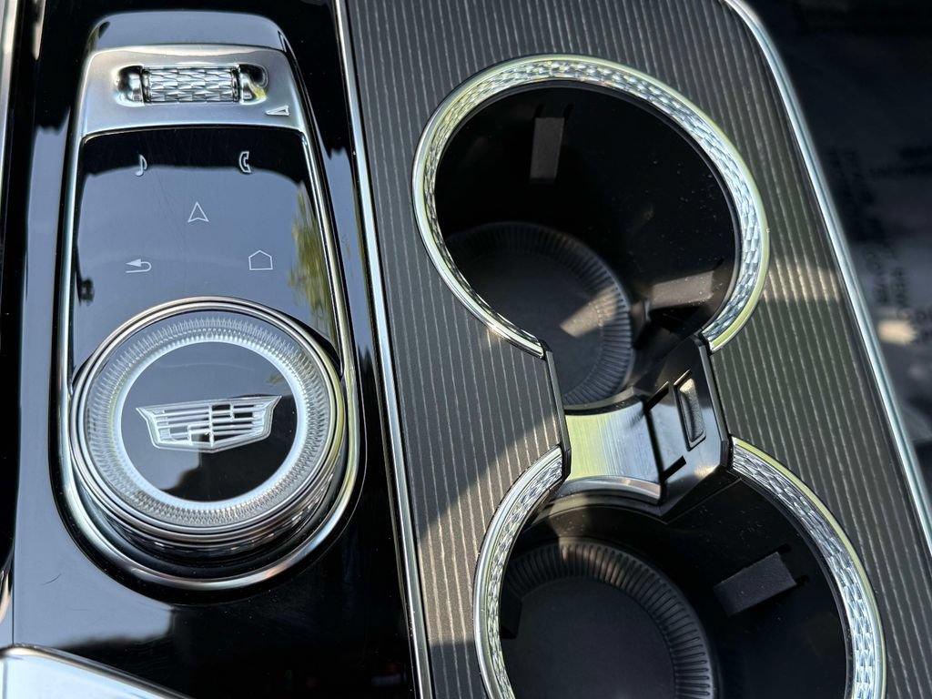 Used 2024 Cadillac Lyriq Luxury AWD/4WD image 23