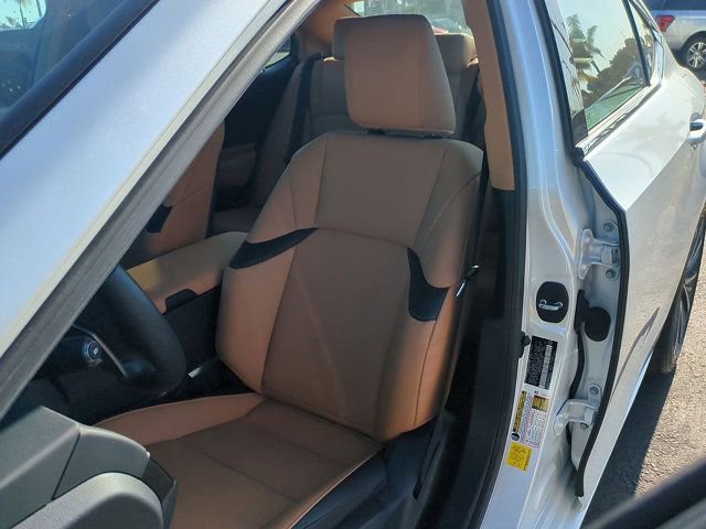 Used 2025 Lexus ES 350 w/ Premium Package image 11