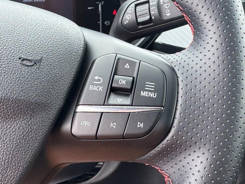 Used 2025 Ford Escape ST-Line image 19