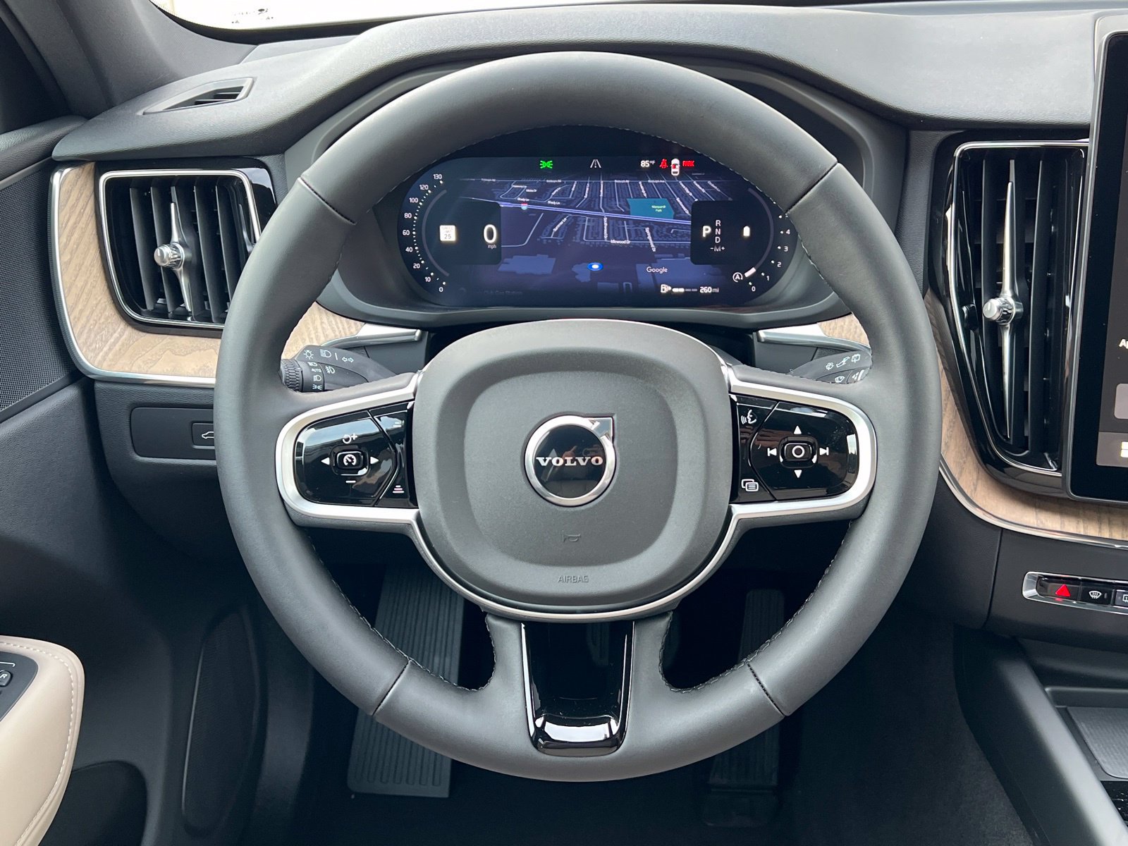 New 2026 Volvo XC60 B5 Plus w/ Protection Package Premier AWD/4WD image 27
