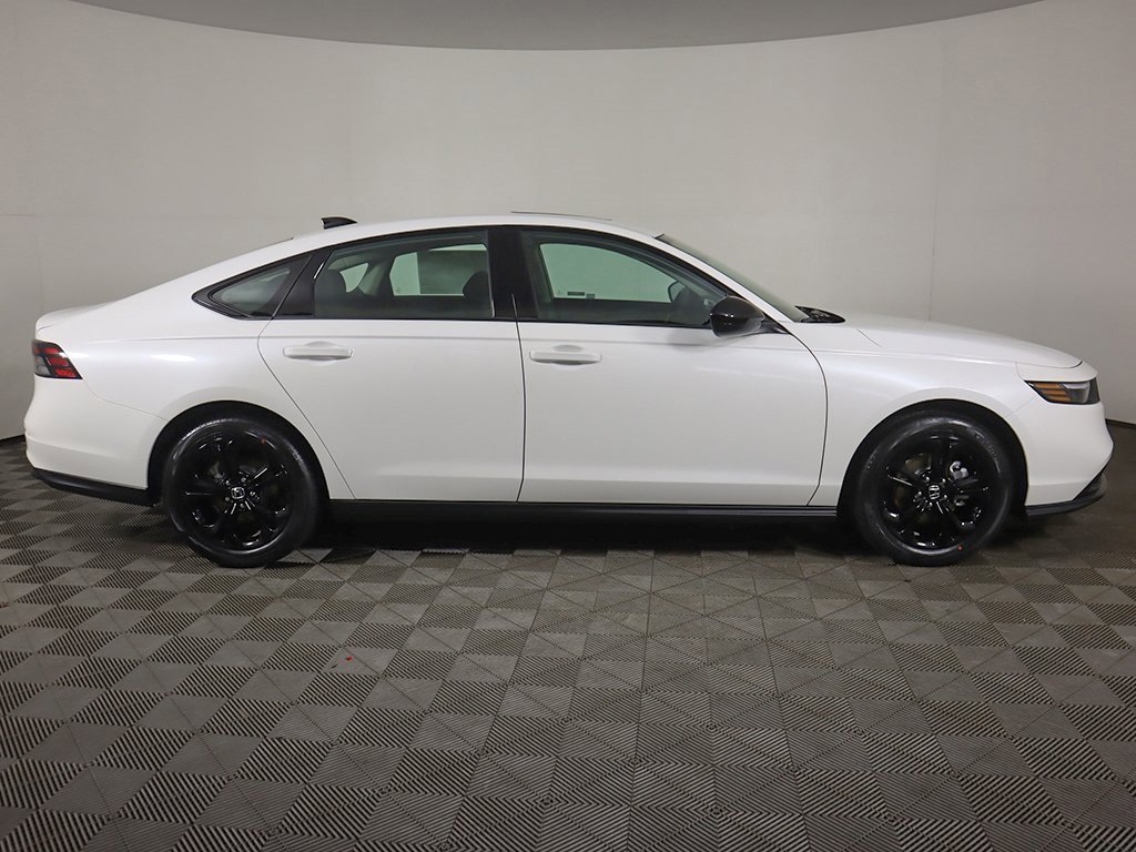 Certified 2025 Honda Accord SE image 18