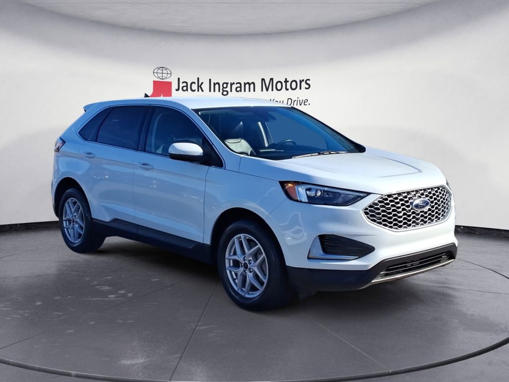 Used 2024 Ford Edge SEL image 7