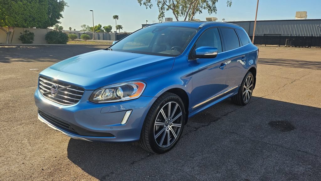 Used 2017 Volvo XC60 T6 Inscription w/ Climate Package AWD/4WD image 4