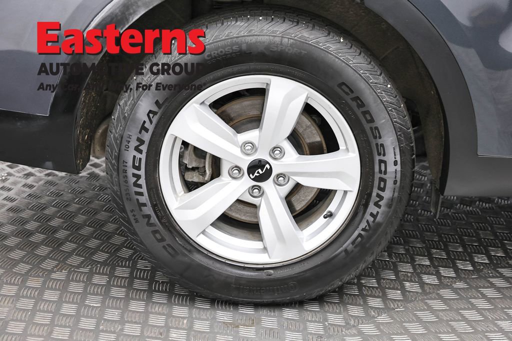 Used 2024 Kia Sorento LX FWD image 30