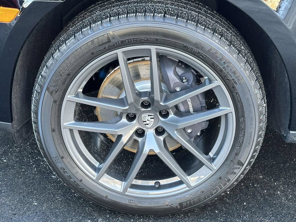 New 2026 Porsche Macan AWD/4WD image 11