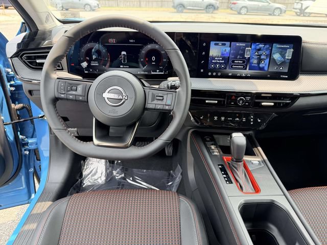 New 2026 Nissan Kicks SR w/ Cold Weather Package FWD image 17