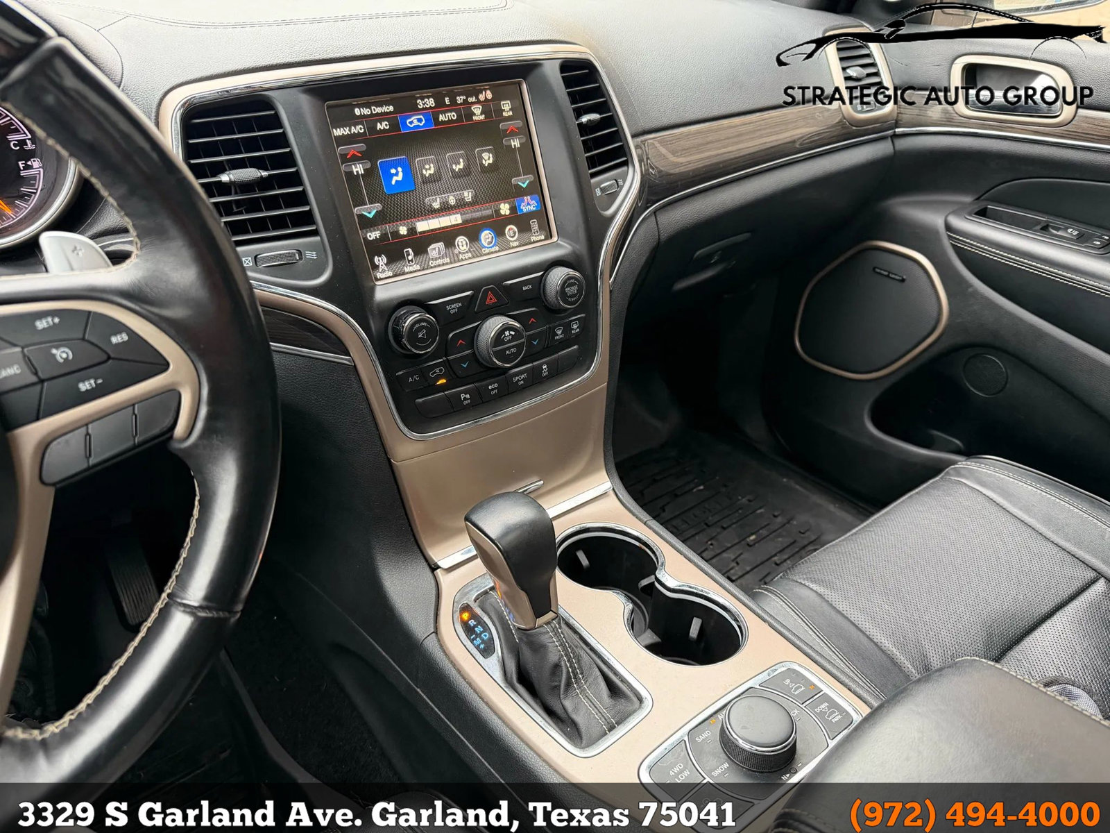 Used 2017 Jeep Grand Cherokee Overland image 12