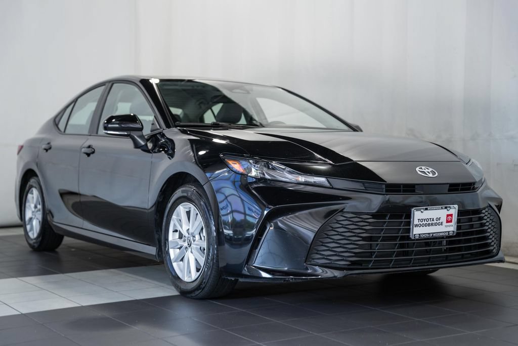Used 2025 Toyota Camry LE FWD image 1