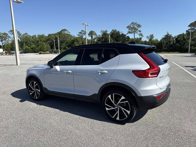 Used 2021 Volvo XC40 T5 R-Design w/ Protection Package Premier AWD/4WD image 5