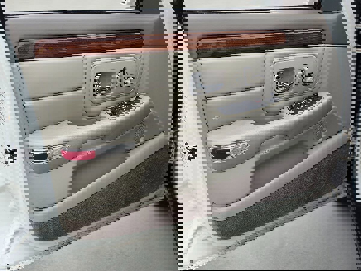 Used 1997 Cadillac De Ville D'Elegance w/ Safety/Security Pkg image 22