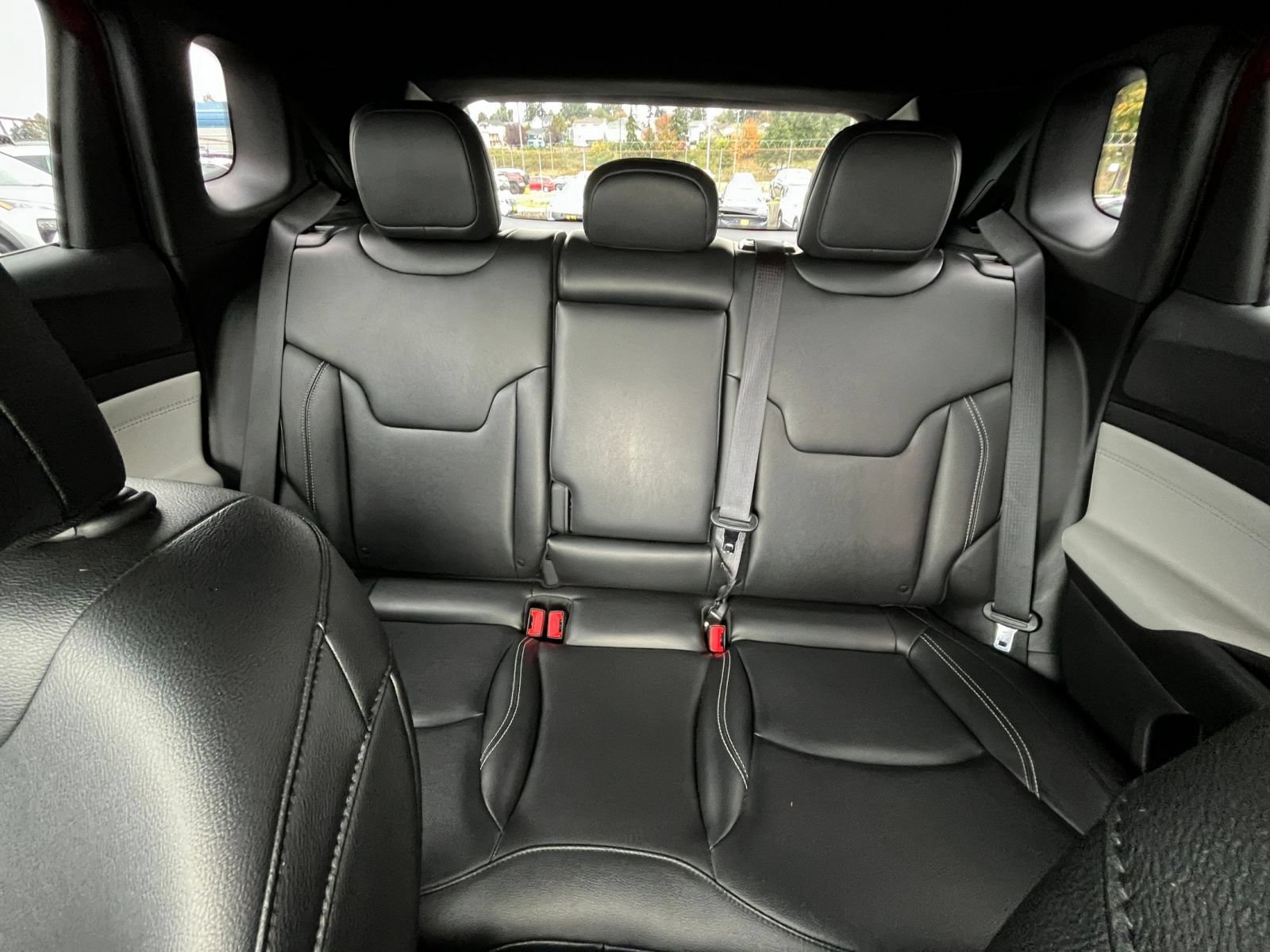 Used 2025 Jeep Compass Limited AWD/4WD image 38