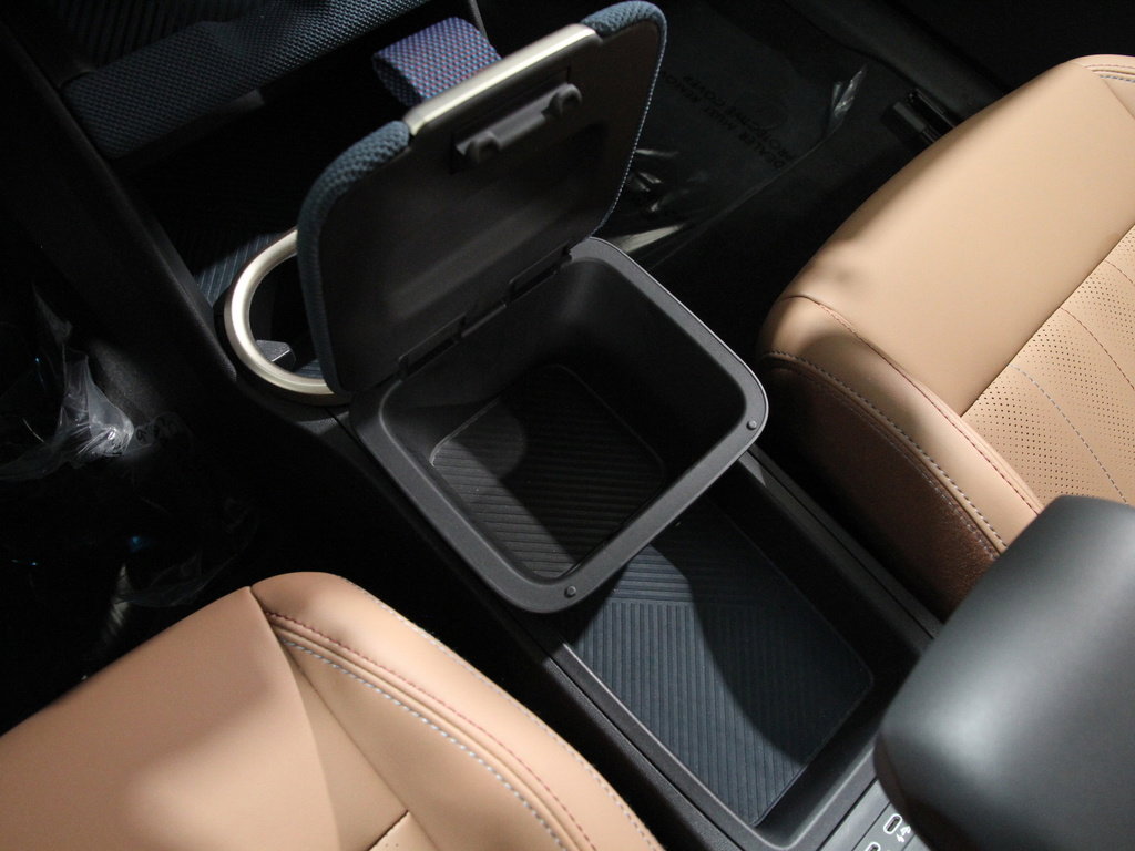 Used 2025 MINI Cooper Countryman S w/ Comfort Package Max image 16