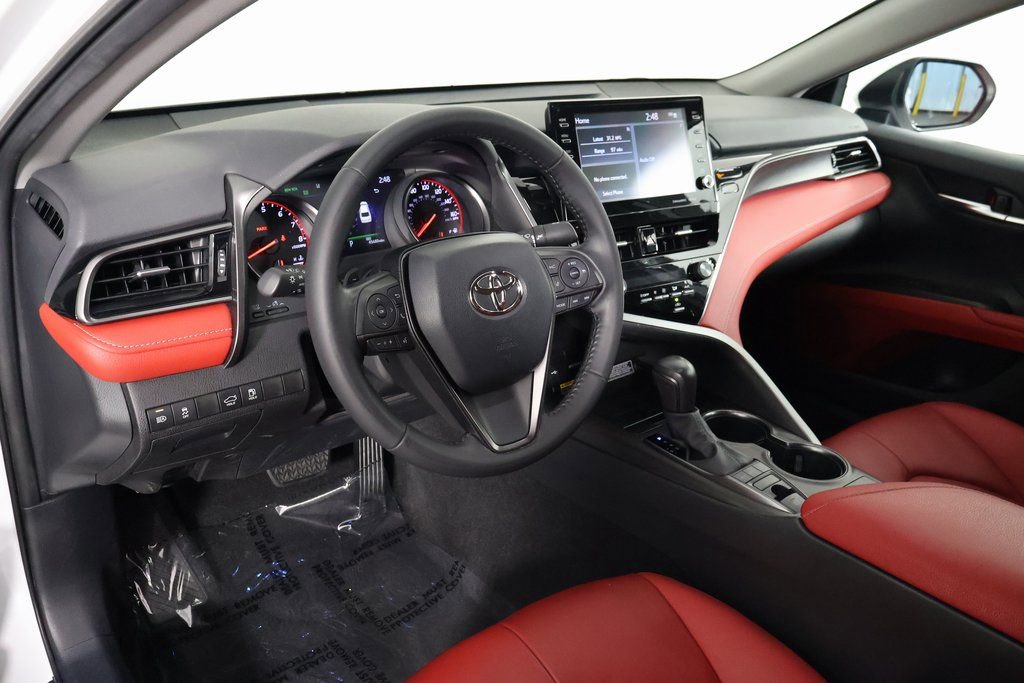 Used 2021 Toyota Camry XSE image 7