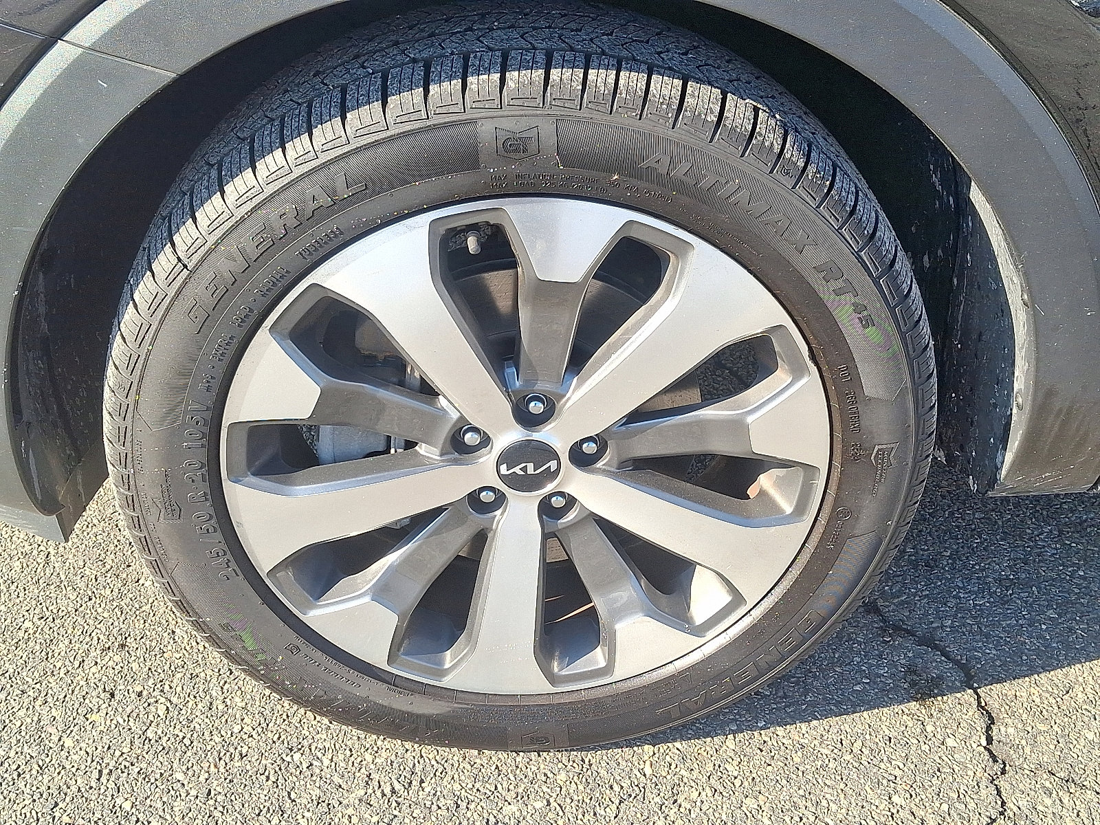 Certified 2022 Kia Telluride S image 8