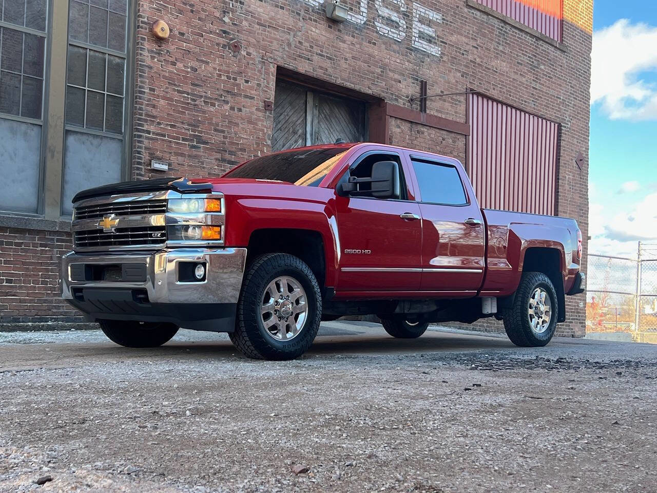 Used 2015 Chevrolet Silverado 2500 LTZ w/ Duramax Plus Package image 2