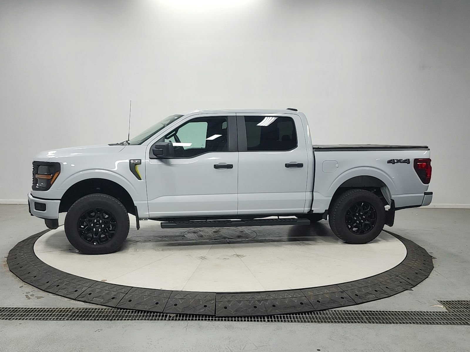 Used 2025 Ford F150 STX image 4