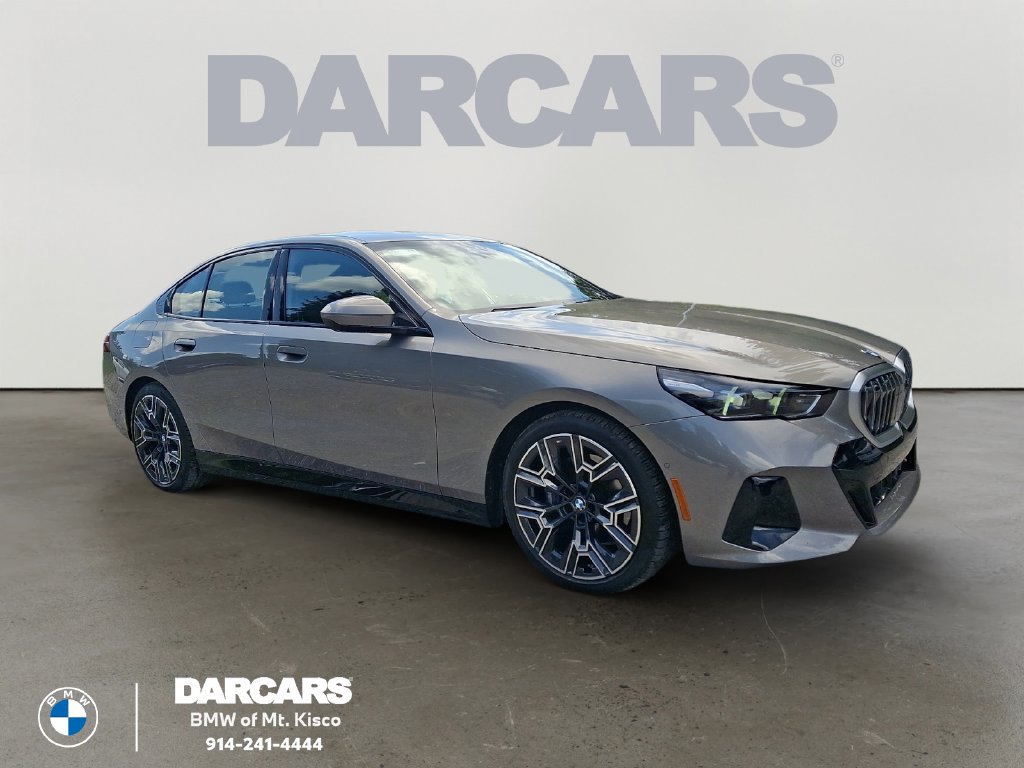 Used 2026 BMW 530i xDrive w/ M Sport Package AWD/4WD image 1