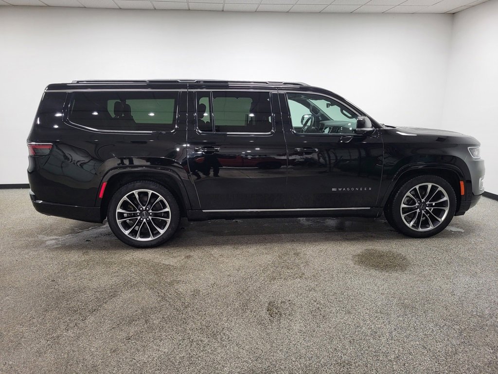 Used 2024 Jeep Wagoneer L Series III w/ Premium Group I image 10