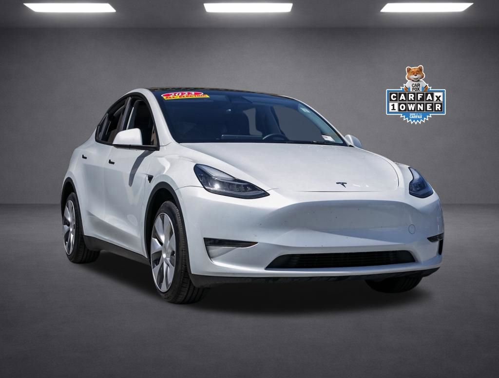 Used 2023 Tesla Model Y Long Range AWD/4WD image 2
