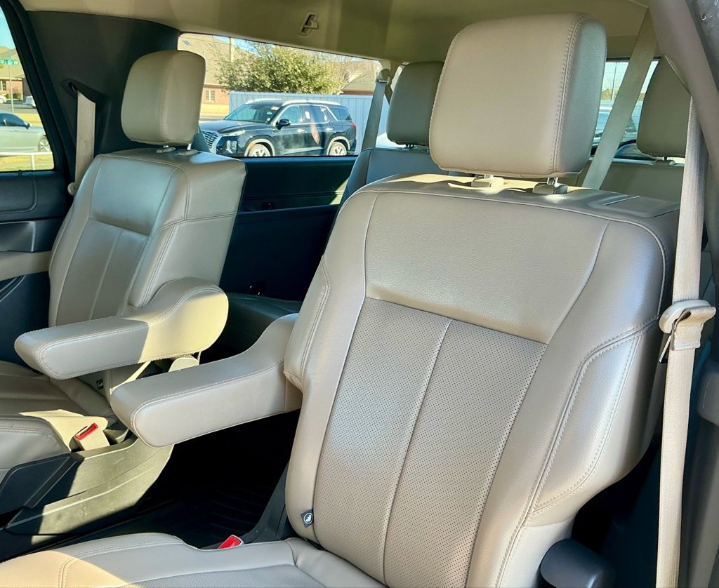 Used 2021 Ford Expedition Max XLT image 26