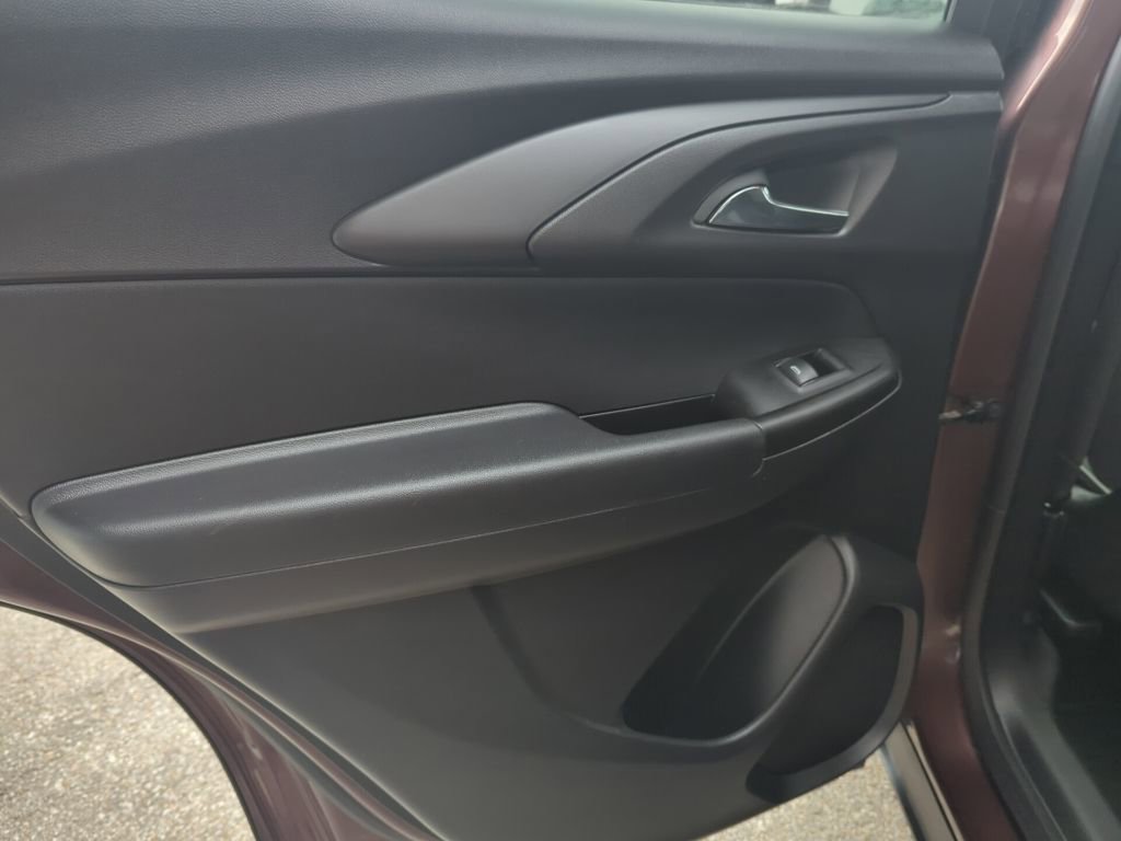 Used 2023 Chevrolet TrailBlazer LT w/ Convenience Package image 20