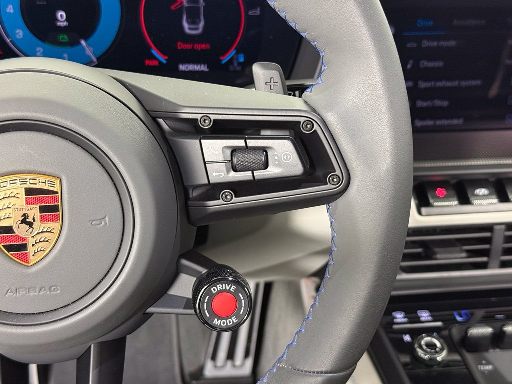 Certified 2025 Porsche 911 Carrera GTS RWD image 25