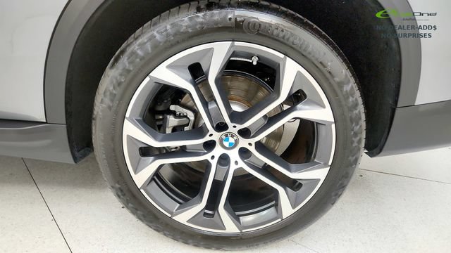 Used 2025 BMW X5 sDrive40i w/ Parking Assistance Package RWD image 79