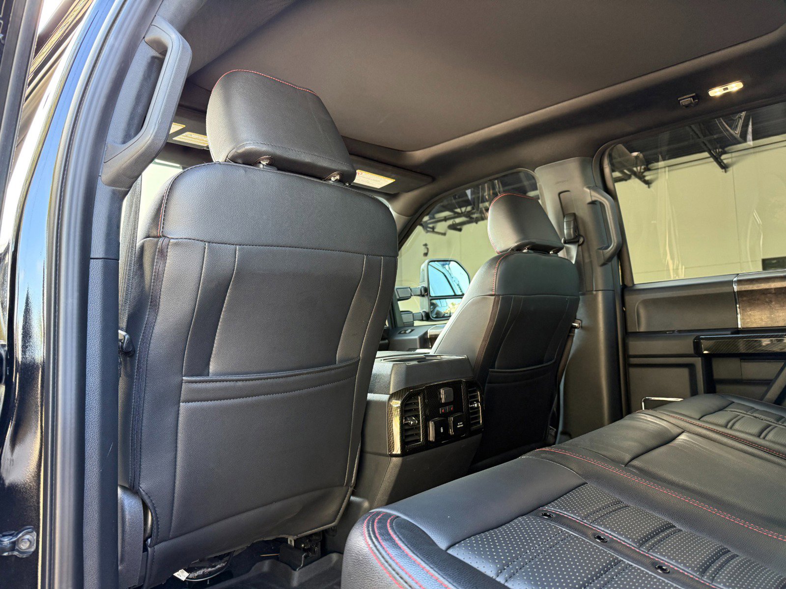 Used 2022 Ford F250 Lariat w/ Lariat Ultimate Package image 31