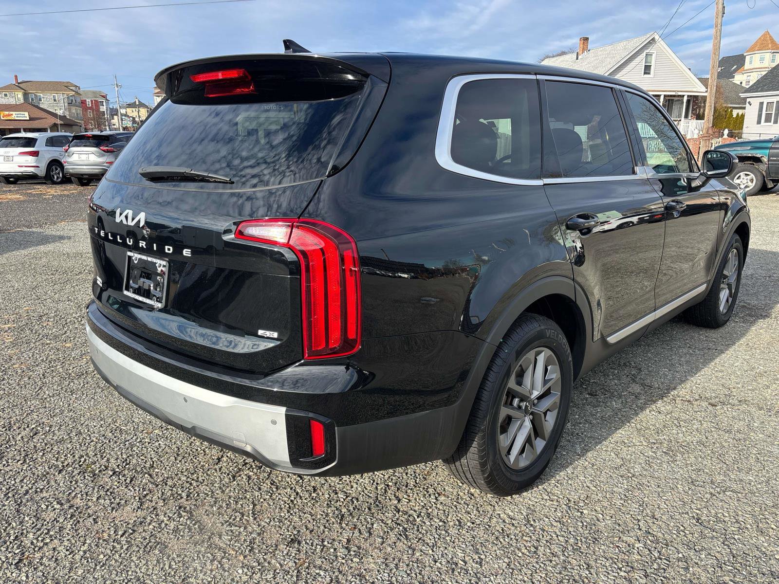 Used 2023 Kia Telluride LX image 5