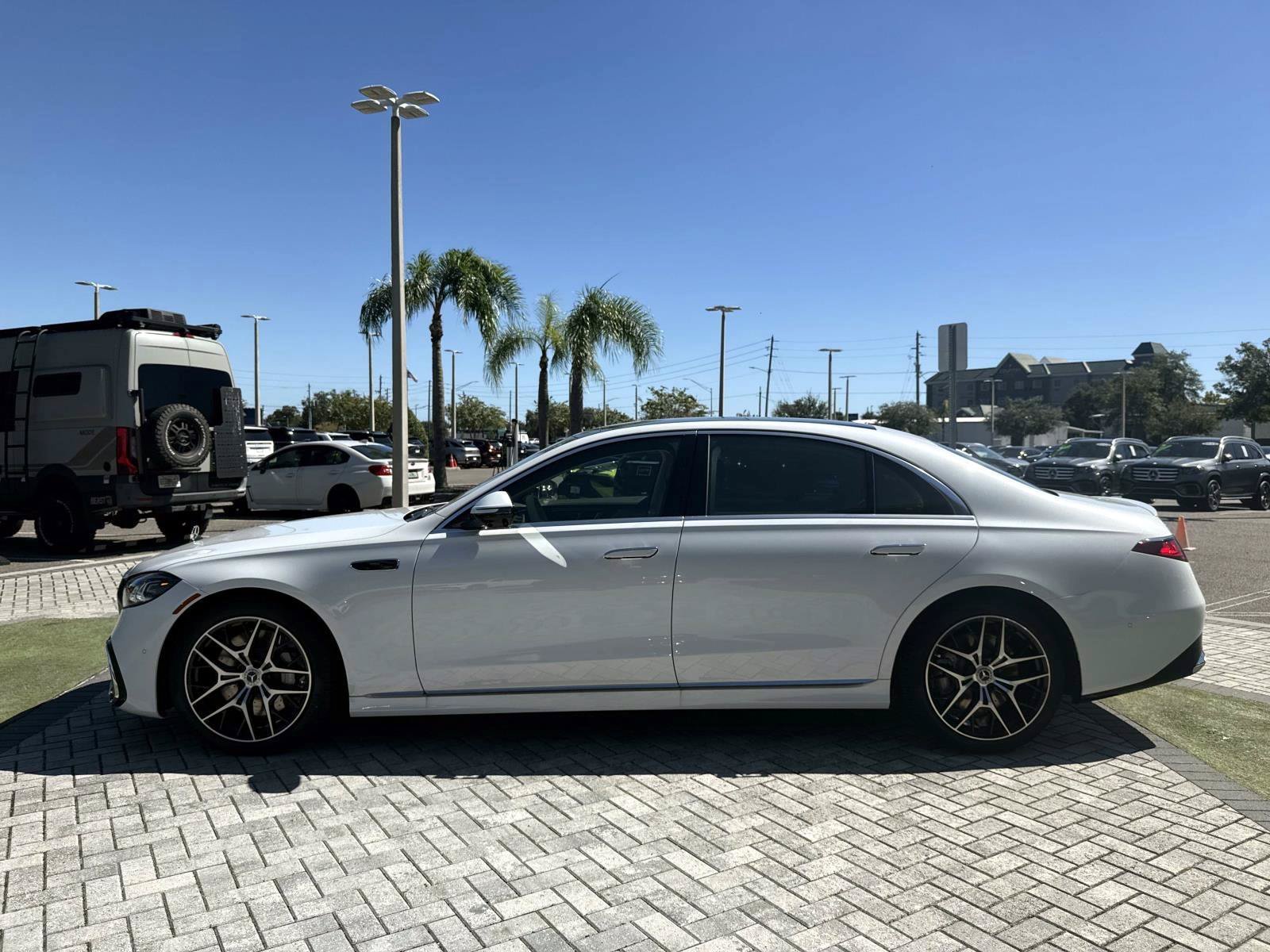New 2027 Mercedes-Benz S 580 4MATIC Sedan image 3
