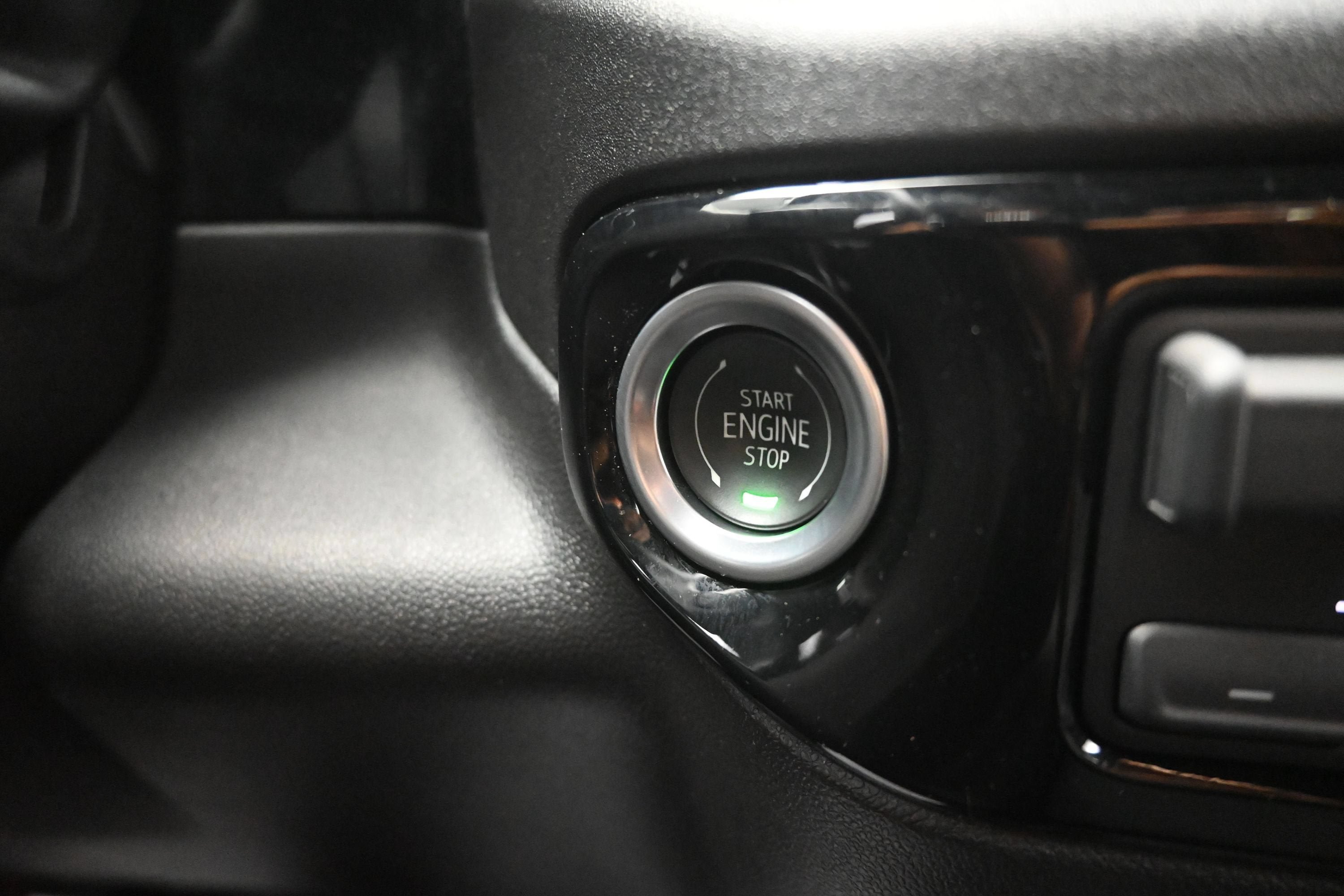 Certified 2025 Chevrolet Silverado 1500 RST w/ LPO, Liner Protection Package AWD/4WD image 18