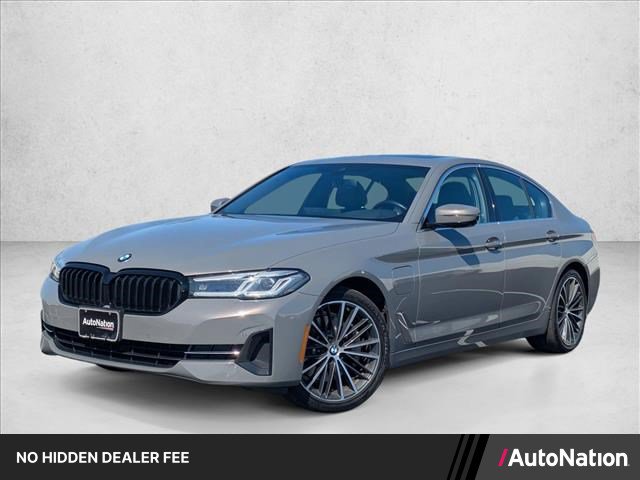 Used 2021 BMW 530e w/ Premium Package RWD image 1