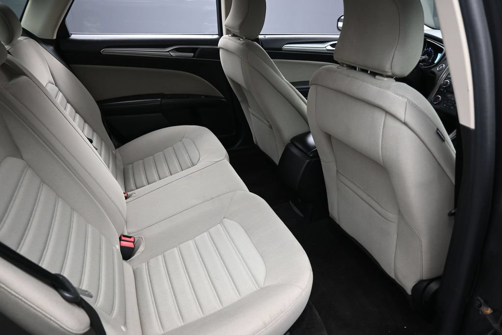 Used 2018 Ford Fusion S FWD image 26