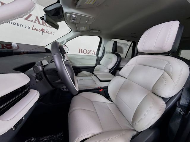 New 2026 Lincoln Navigator Premiere AWD/4WD image 23