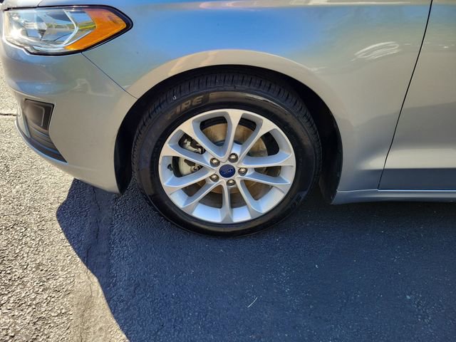 Used 2020 Ford Fusion SE image 18