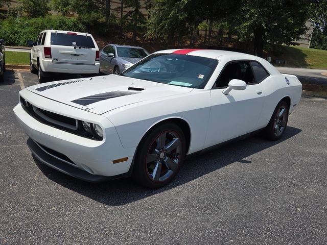 Used 2014 Dodge Challenger SXT RWD image 4