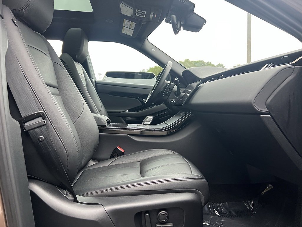 Used 2024 Land Rover Range Rover Evoque S image 29