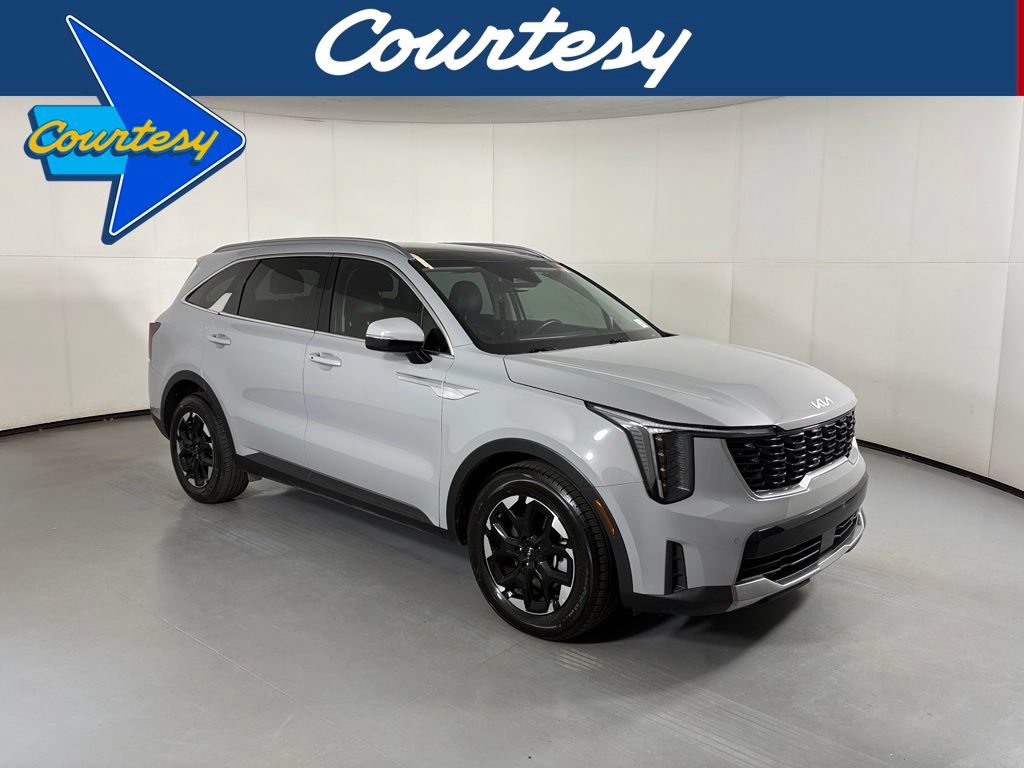 Used 2025 Kia Sorento S w/ Panoramic Sunroof Package FWD image 1