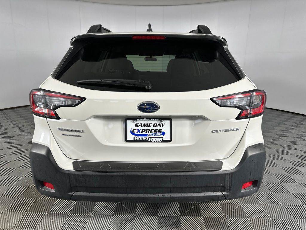 Used 2025 Subaru Outback Premium AWD/4WD image 6