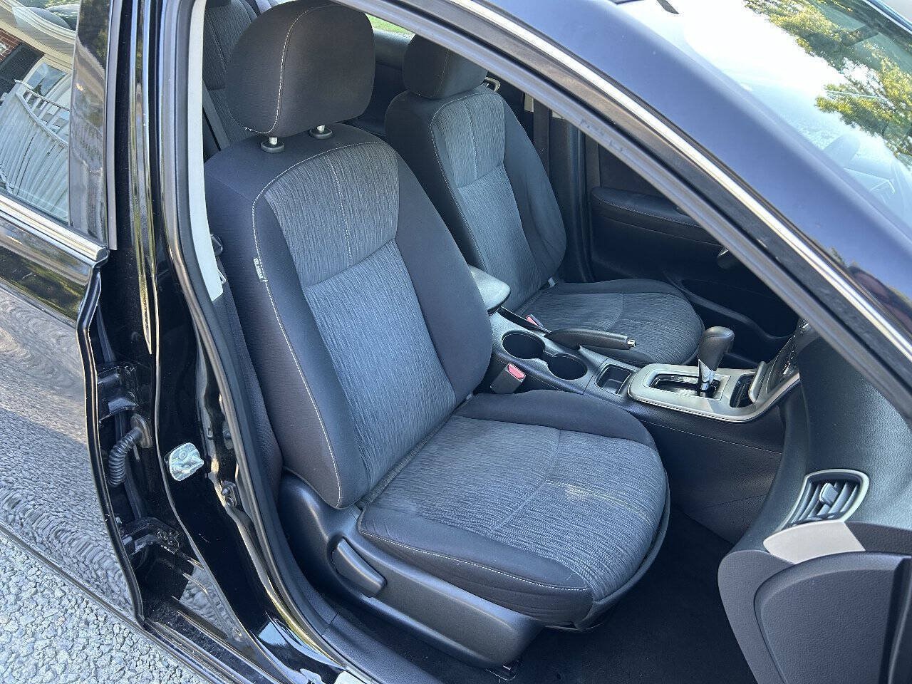 Used 2014 Nissan Sentra SV FWD image 19