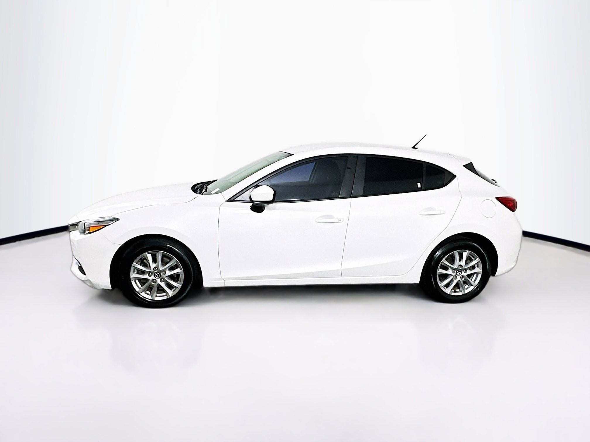 Used 2017 MAZDA MAZDA3 Sport image 4