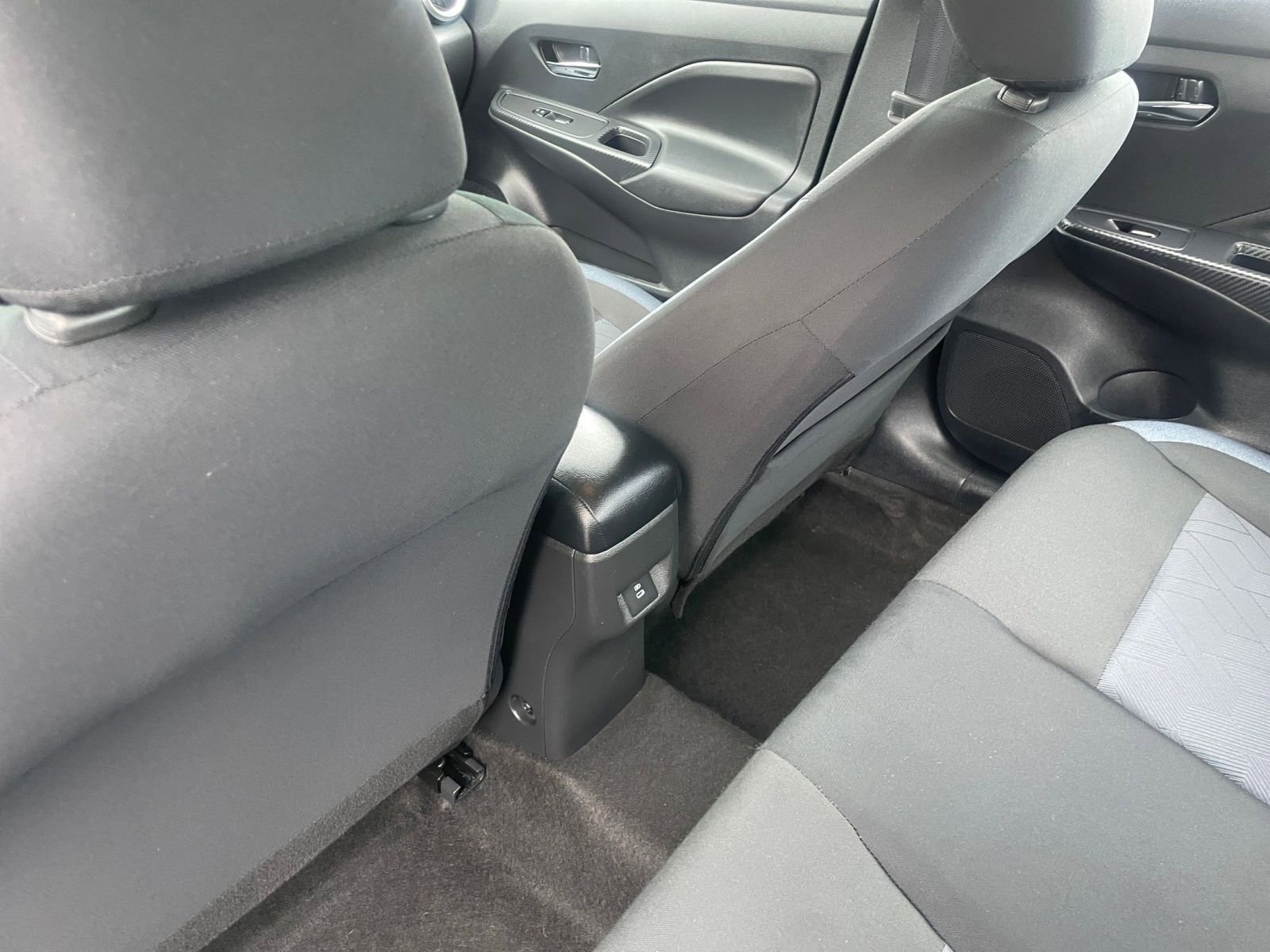 Used 2025 Nissan Versa SV image 23