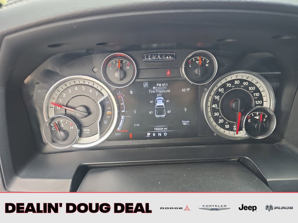 Used 2016 RAM 1500 Laramie w/ Convenience Group AWD/4WD image 16
