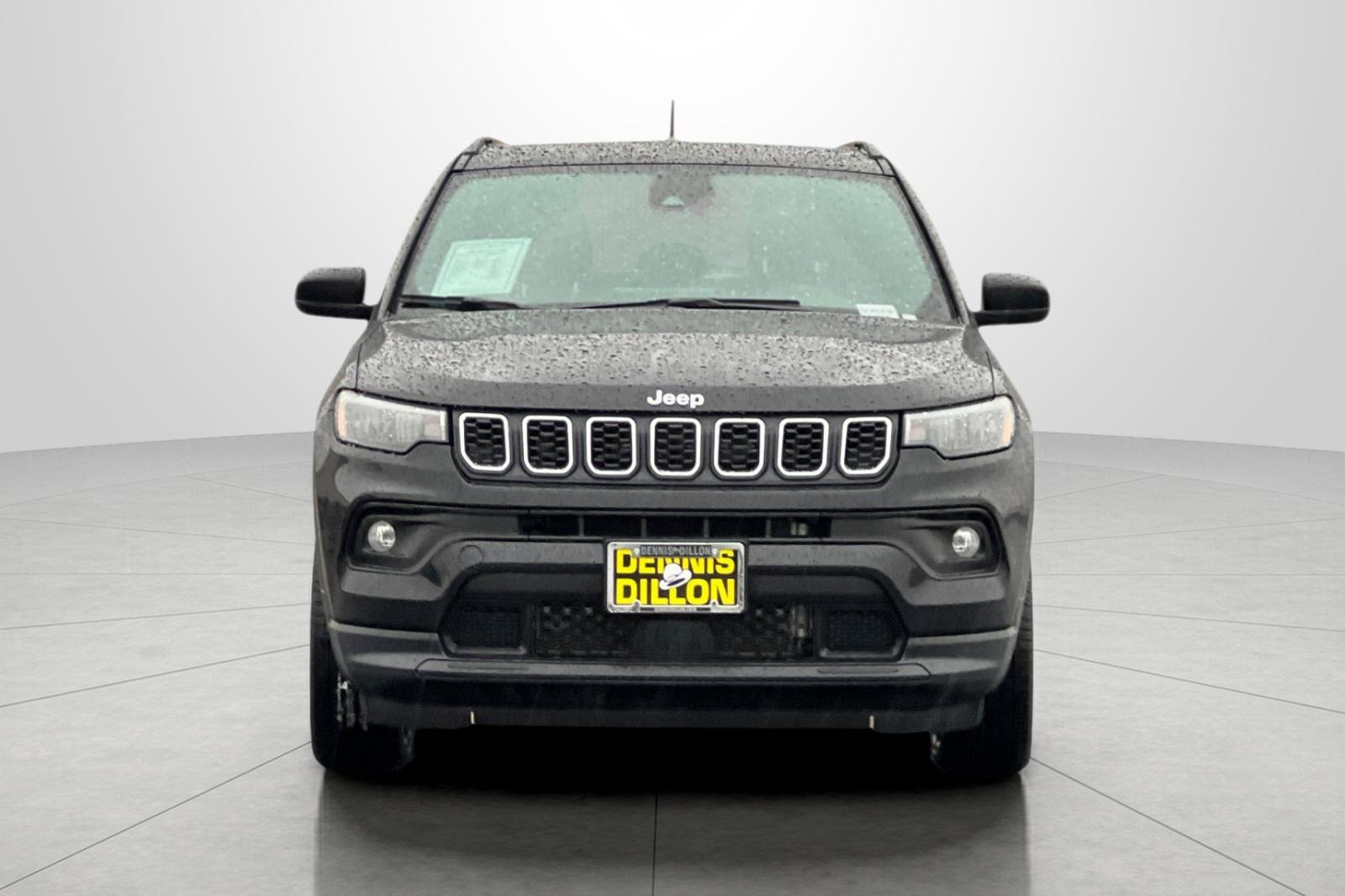 Used 2024 Jeep Compass Latitude image 10